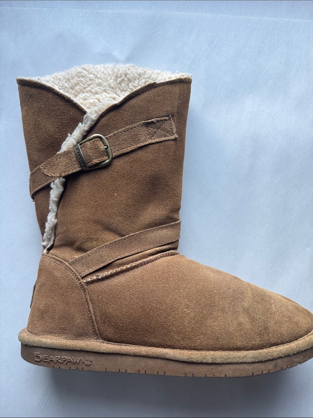 Bearpaw sheepskin and suede boots Womens 9 cognac/Cream warm Winter cozy buckles
